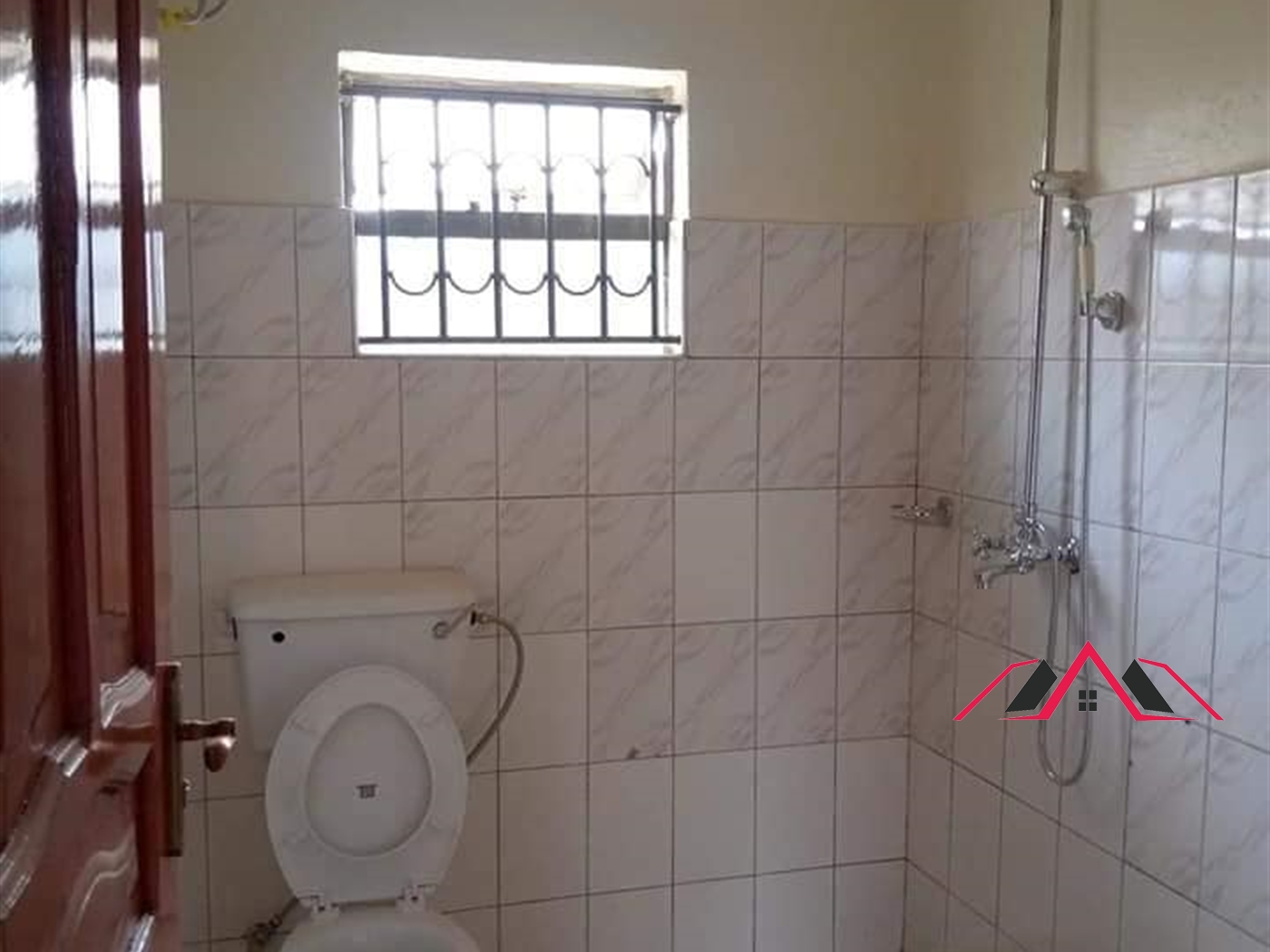 Semi Detached for rent in Kisaasi Kampala