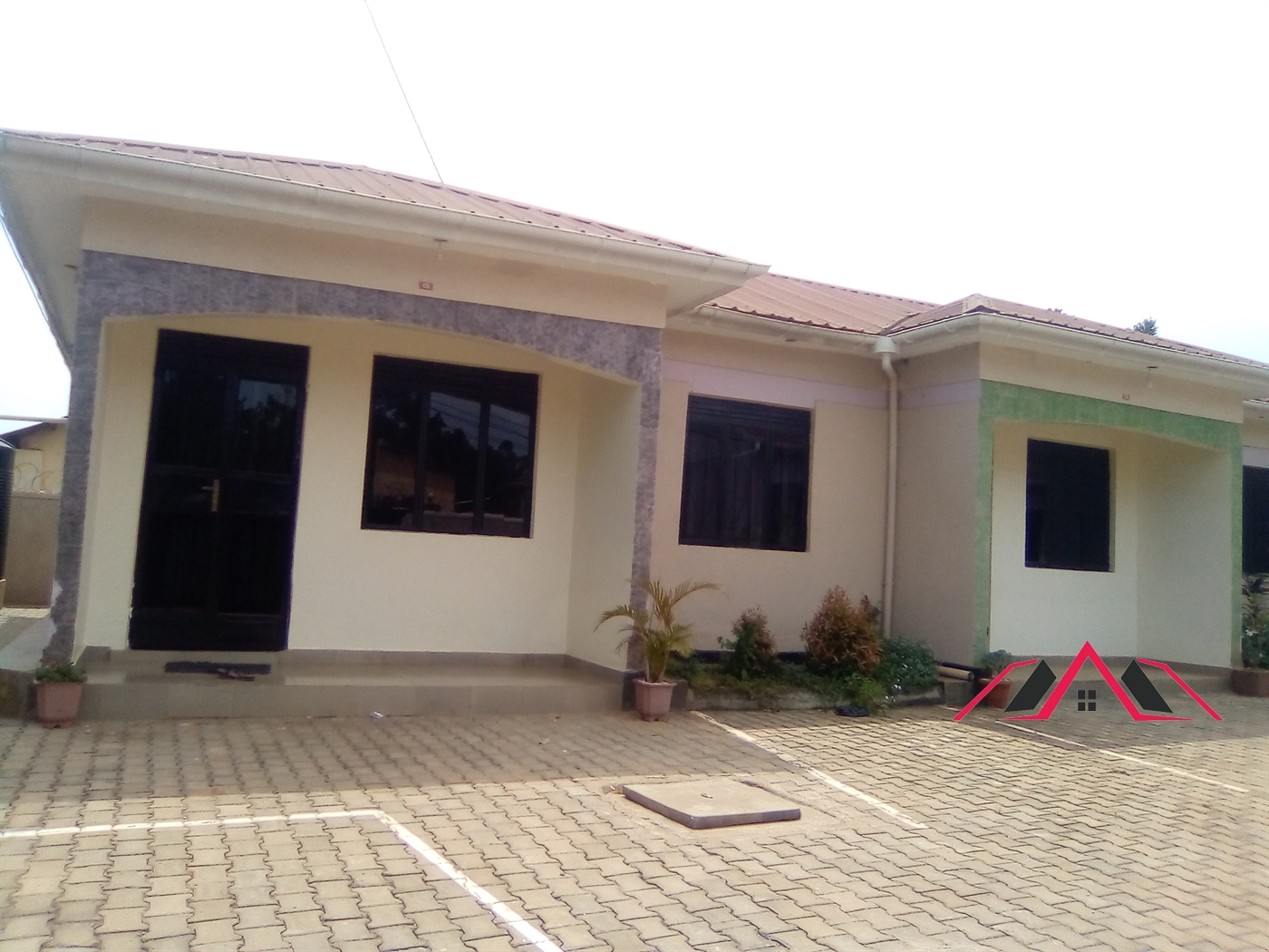 Semi Detached for rent in Kyaliwajjala Kampala