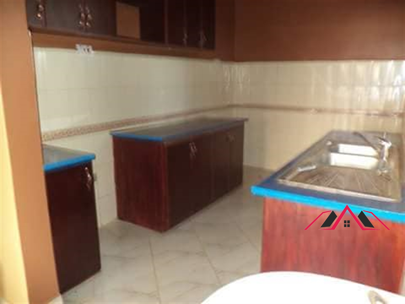 Semi Detached for rent in Kisaasi Kampala