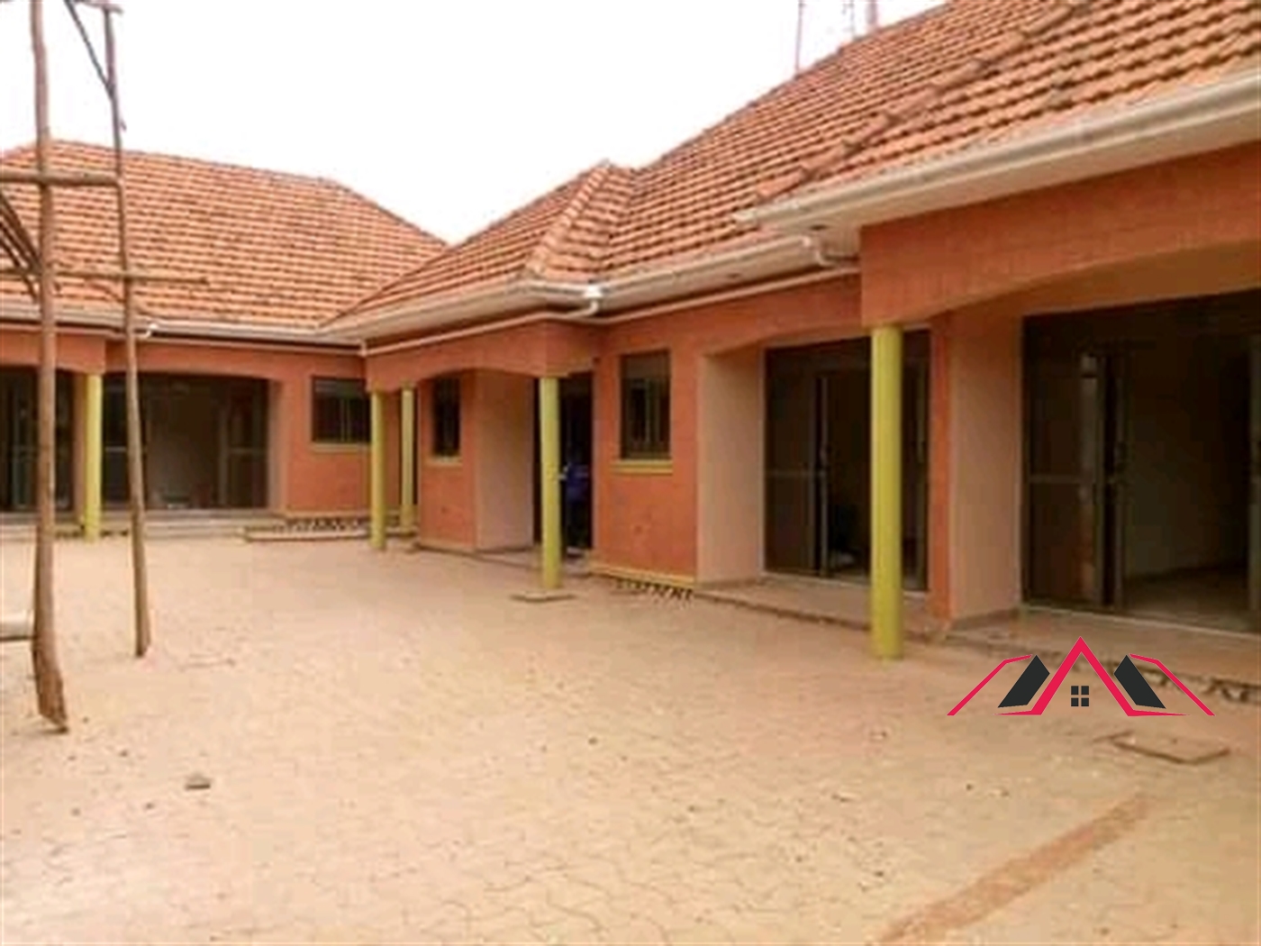 Semi Detached for rent in Kisaasi Kampala