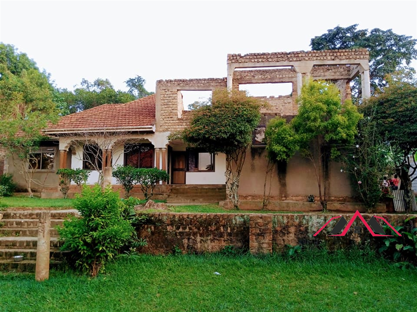 Mansion for sale in Kiwaatule Kampala