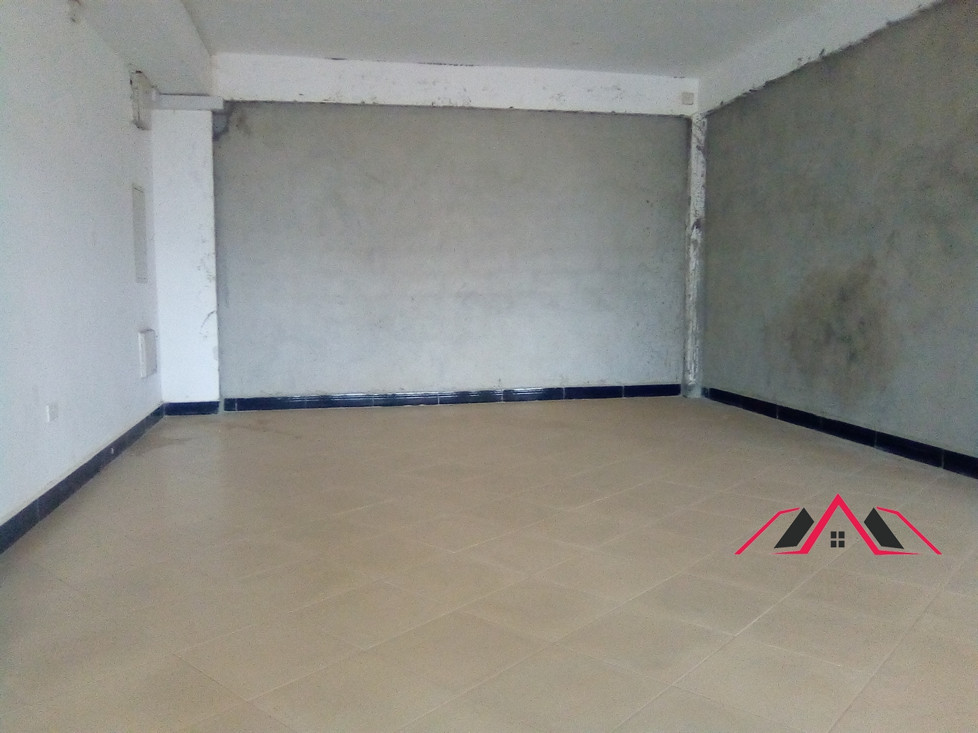 Shop for rent in Kiwaatule Kampala