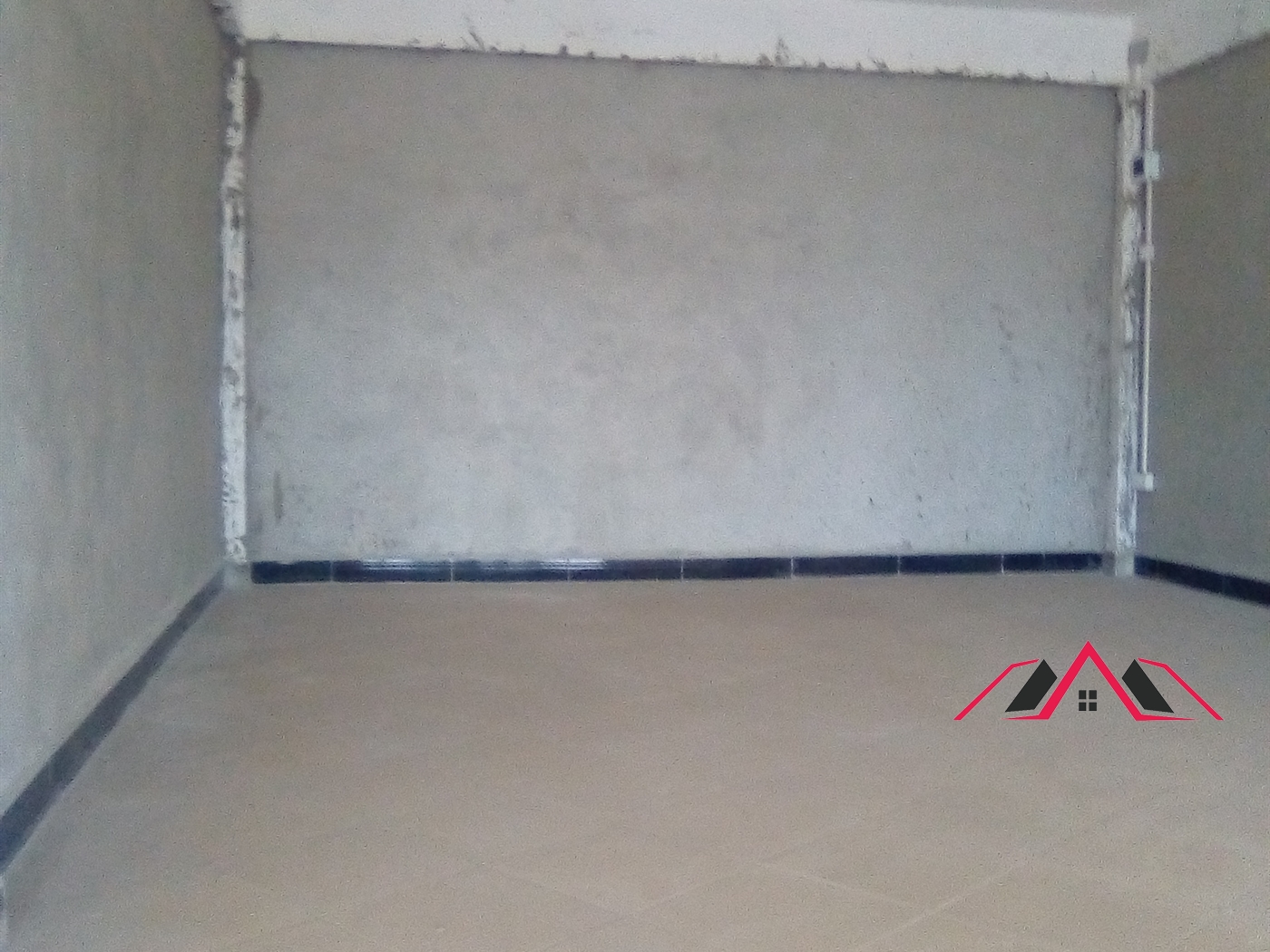 Shop for rent in Kiwaatule Kampala