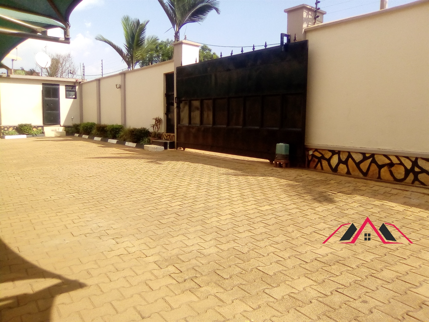 Apartment for rent in Kiwaatule Kampala