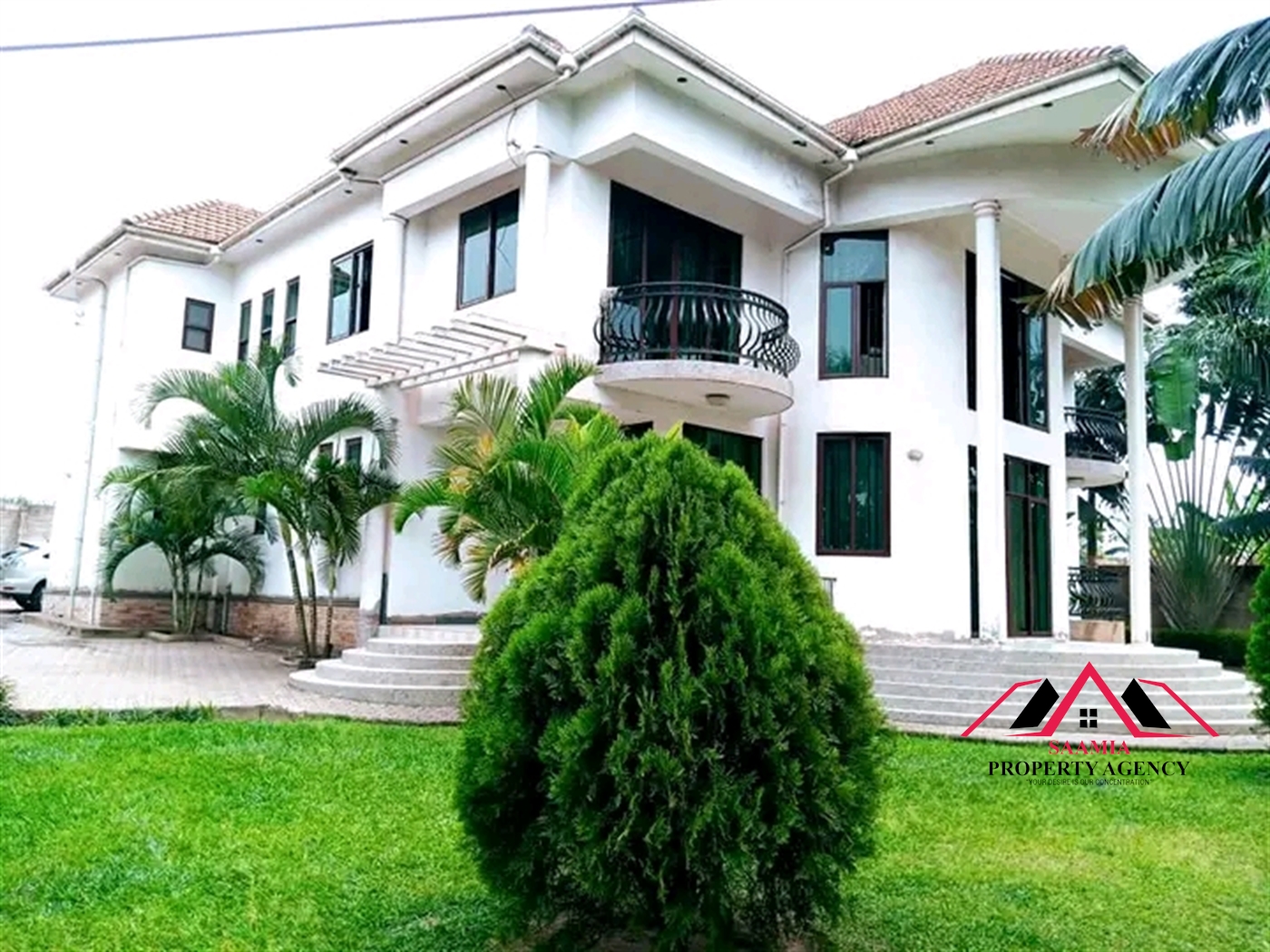 Mansion for sale in Kira Wakiso