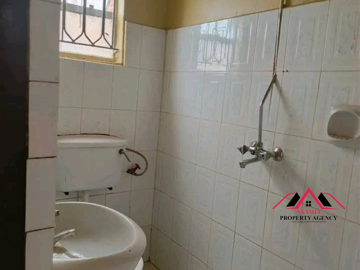 Bungalow for rent in Kiwaatule Kampala