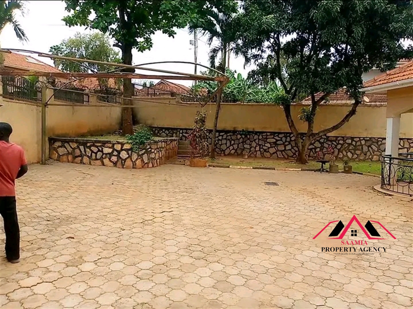 Bungalow for rent in Naalya Kampala