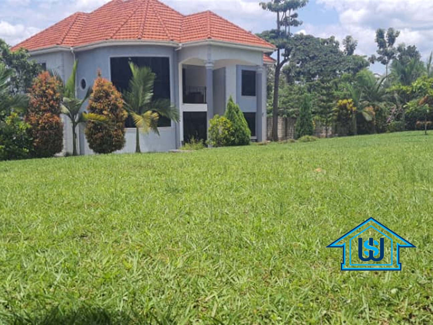 Mansion for sale in Gayaza Kampala