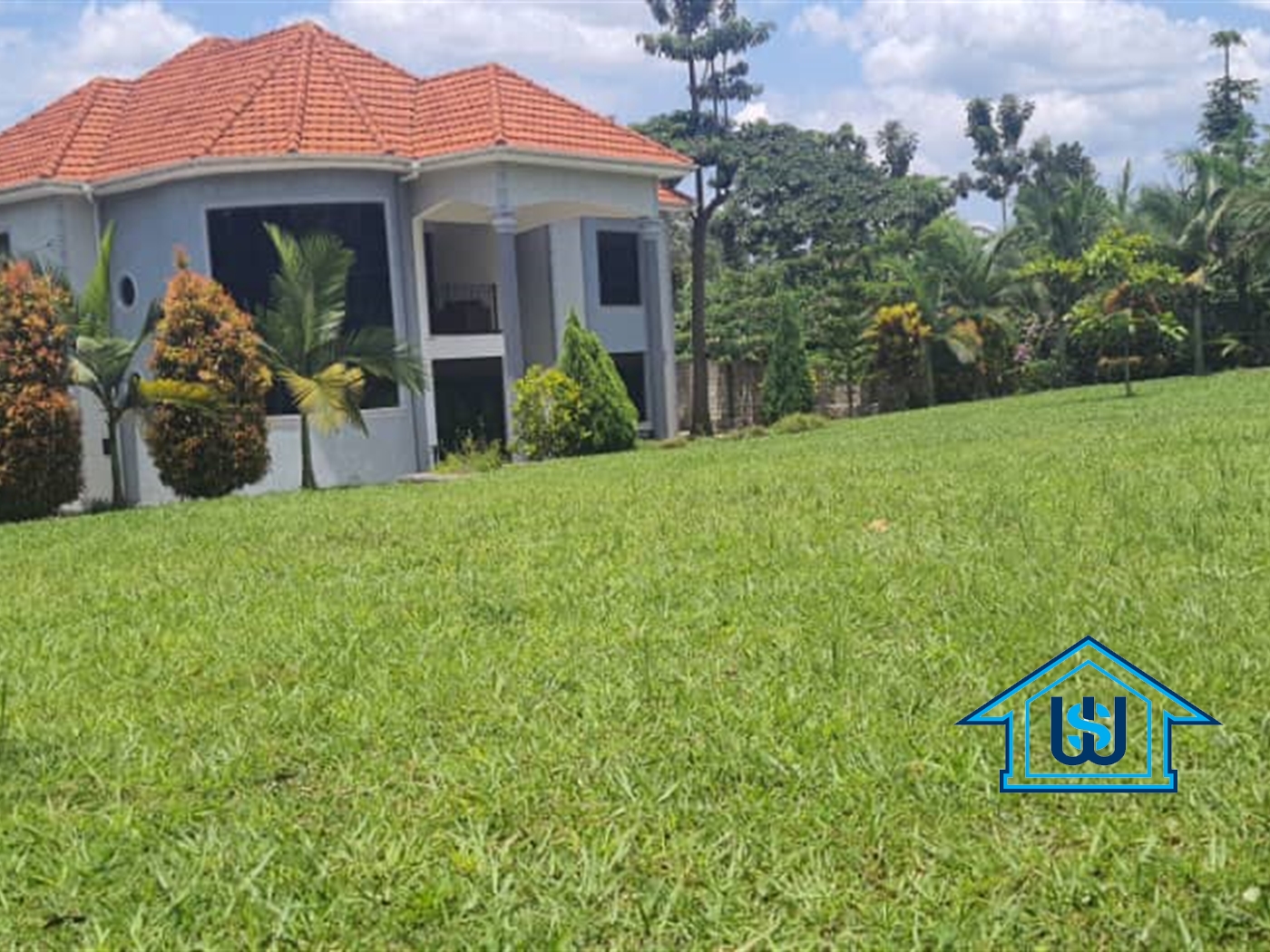 Mansion for sale in Gayaza Kampala