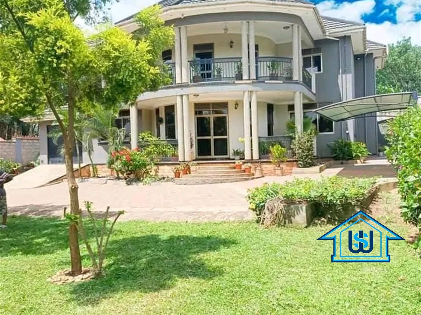 Mansion for sale in Komamboga Kampala