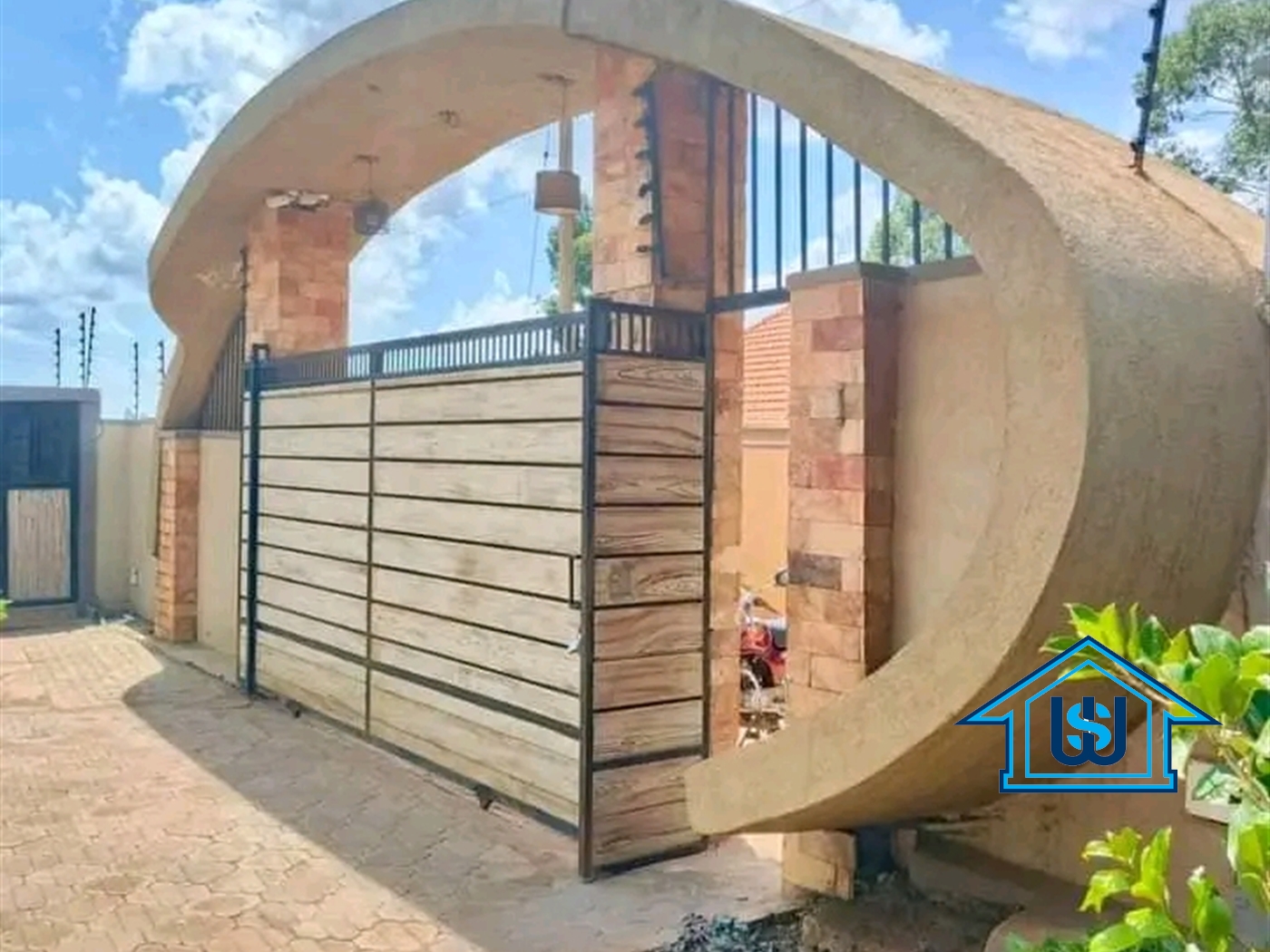 Mansion for sale in Komamboga Kampala