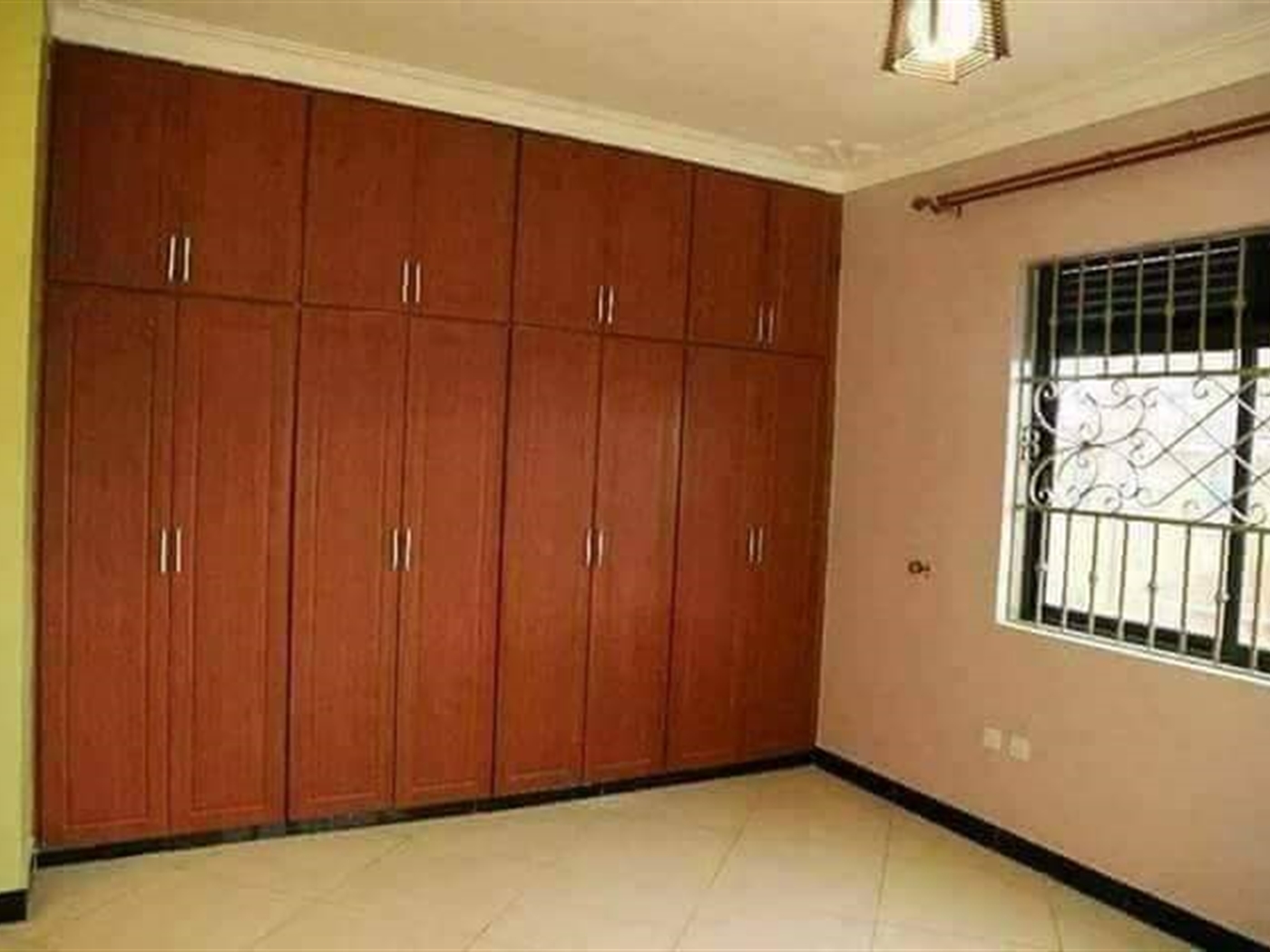 Apartment for rent in Kisaasi Kampala