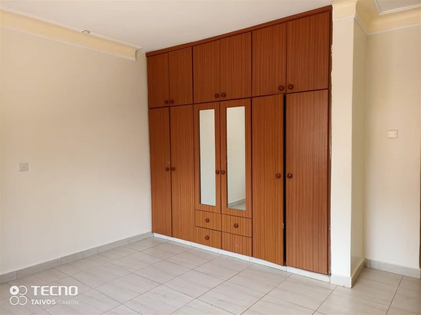 Apartment for rent in Naalya Wakiso