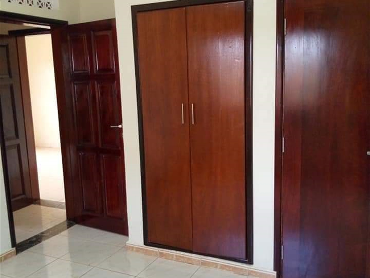 Apartment for rent in Kisaasi Kampala