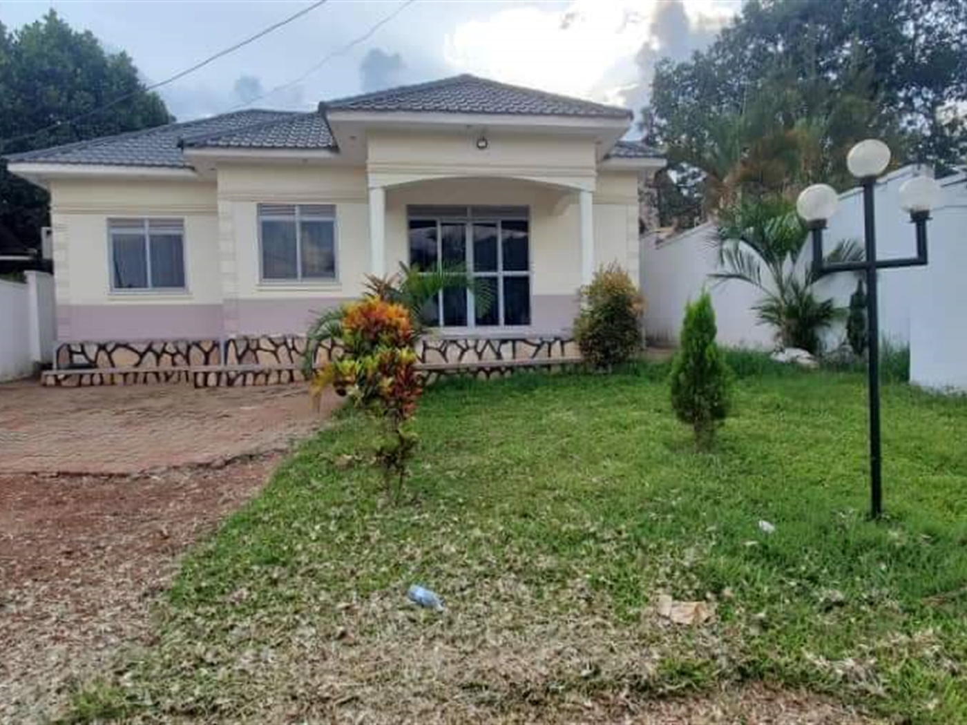 Bungalow for sale in Seguku Wakiso