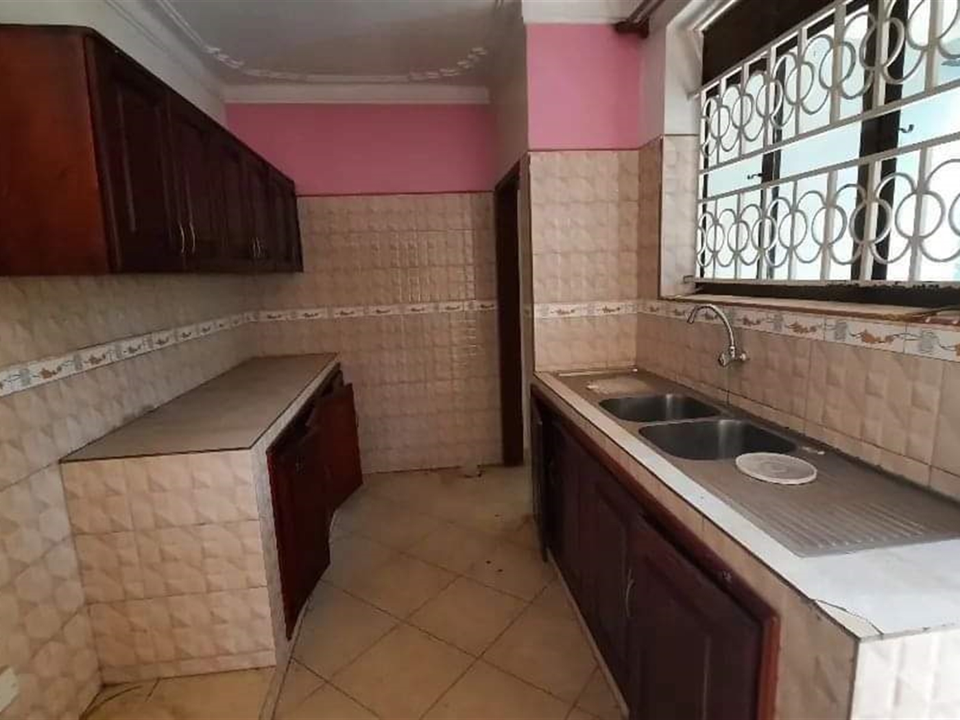 Apartment for rent in Kisaasi Kampala