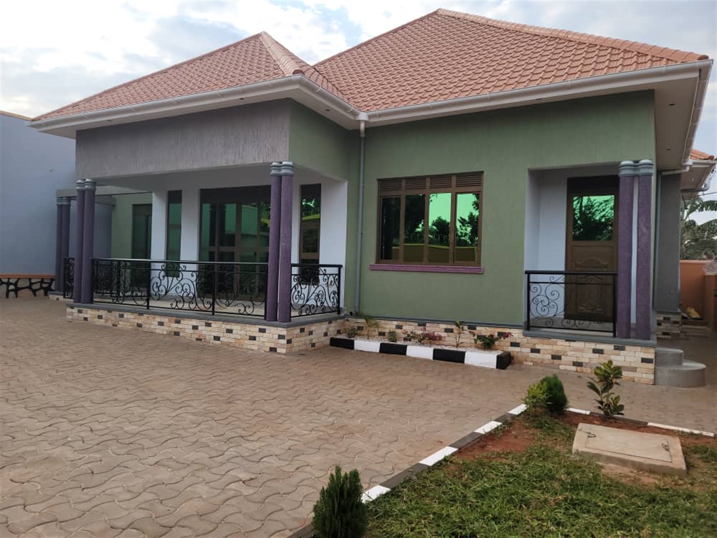 Bungalow for sale in Kitende Wakiso