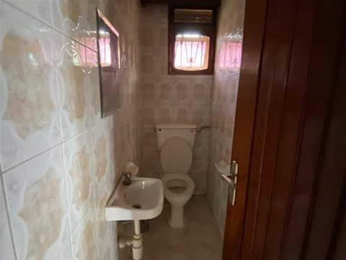 Apartment for rent in Kiwaatule Kampala