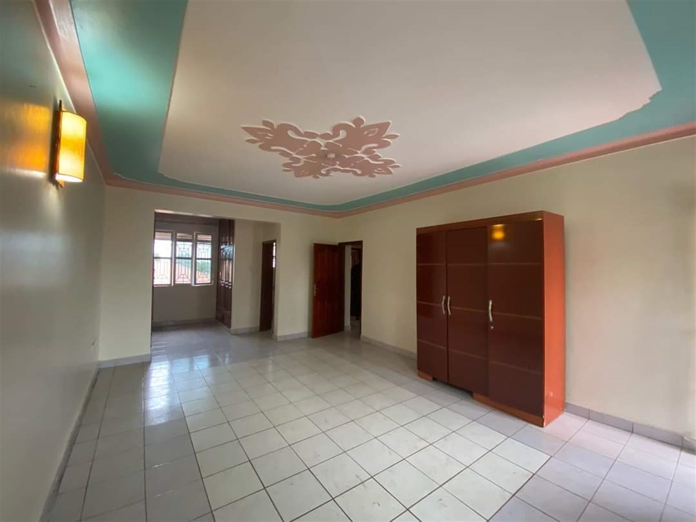 Duplex for rent in Kisaasi Kampala