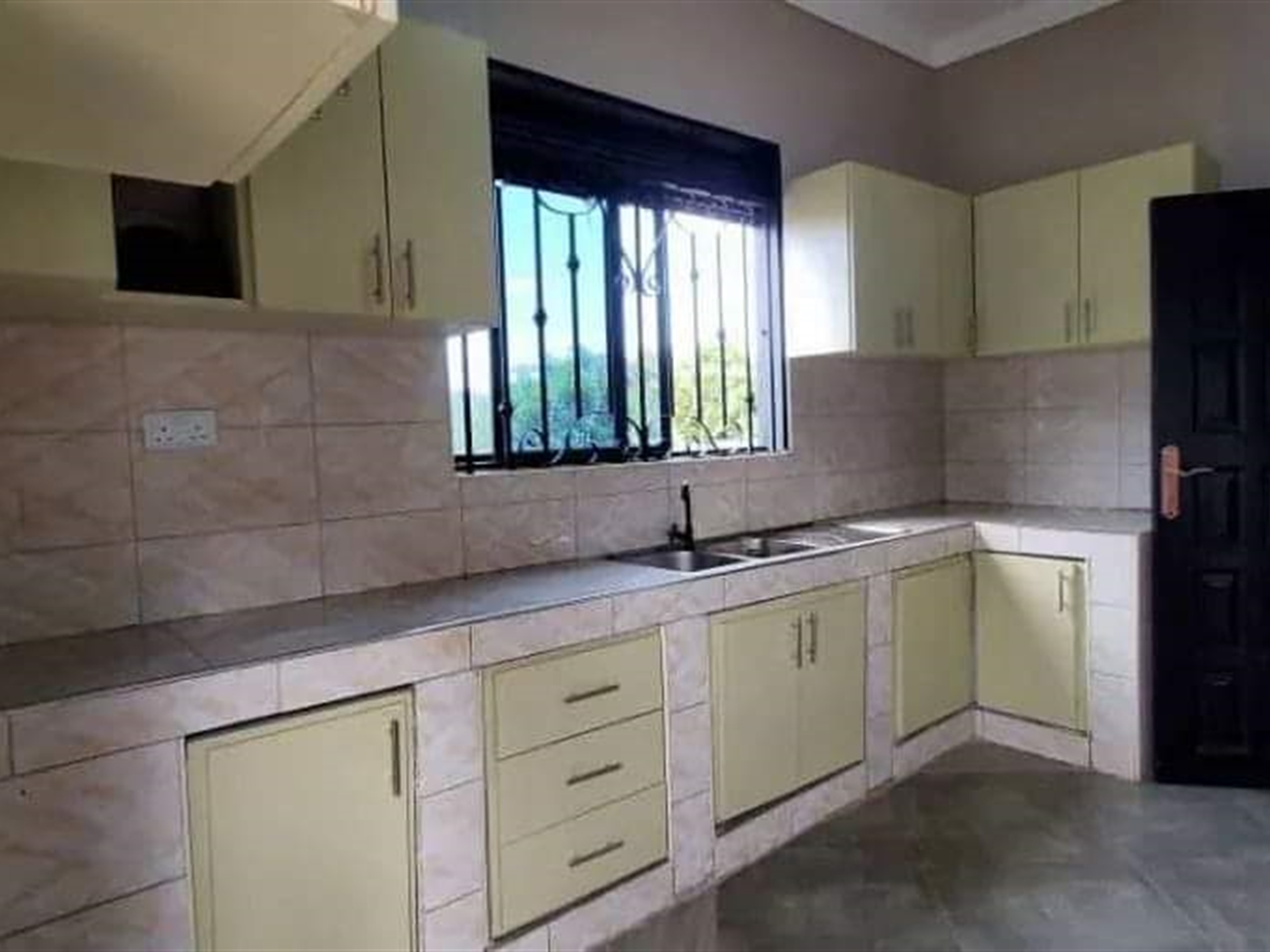 Bungalow for sale in Bwebajja Wakiso