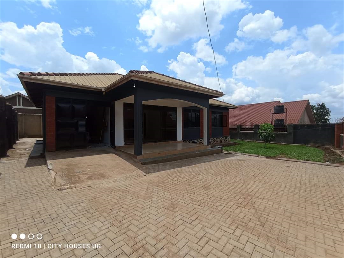 Bungalow for rent in Kisaasi Kampala
