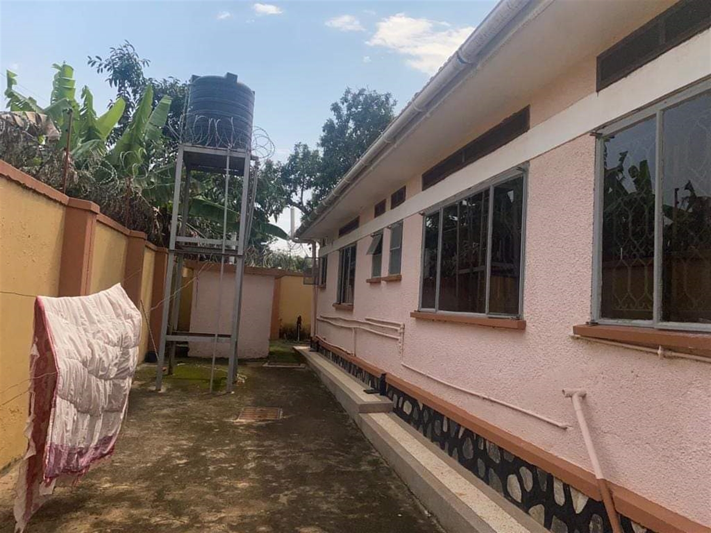 Bungalow for sale in Katabi Wakiso