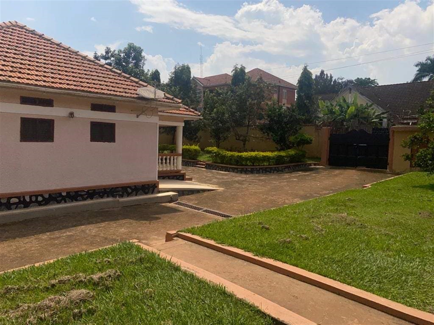 Bungalow for sale in Katabi Wakiso