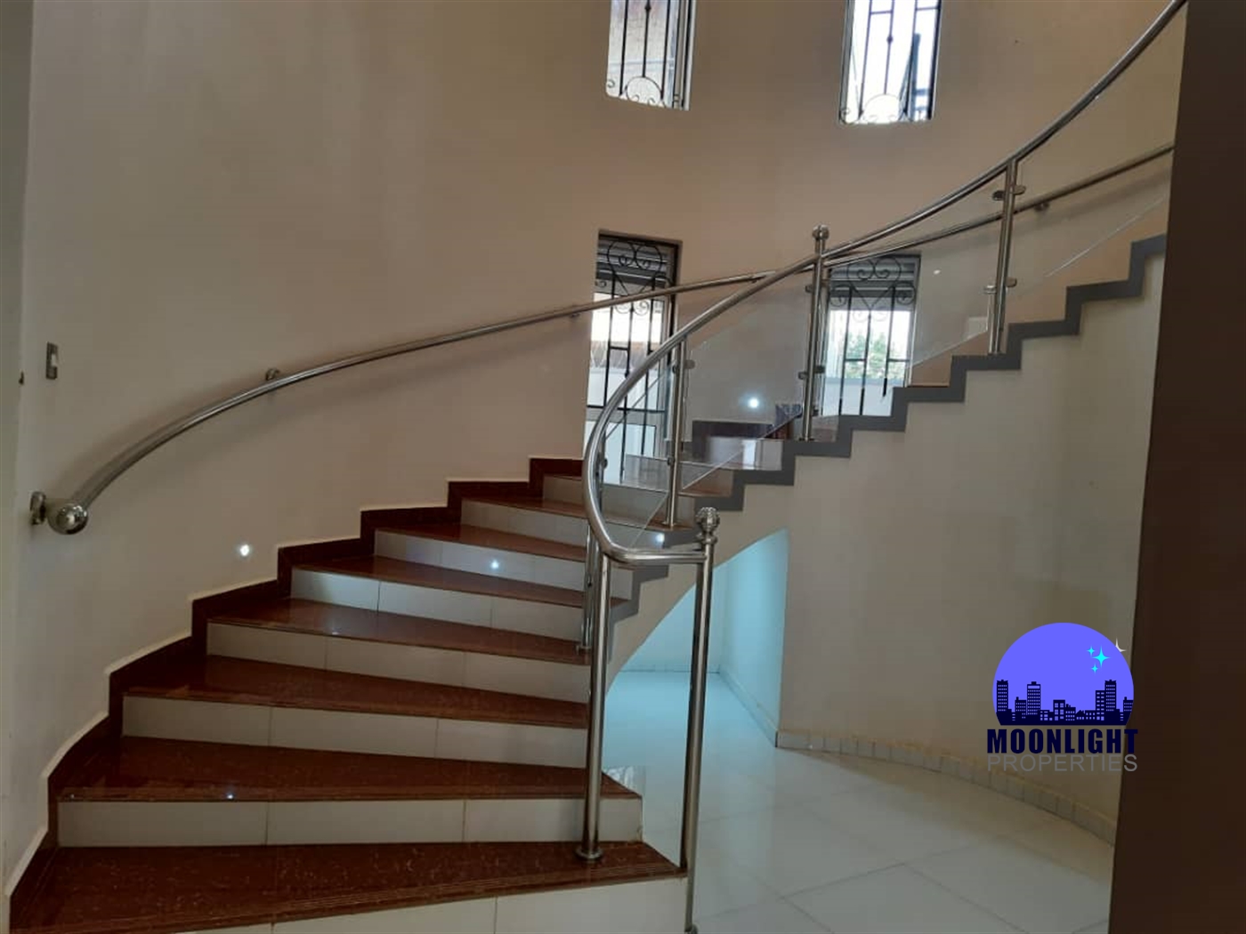 Mansion for sale in Akright Wakiso