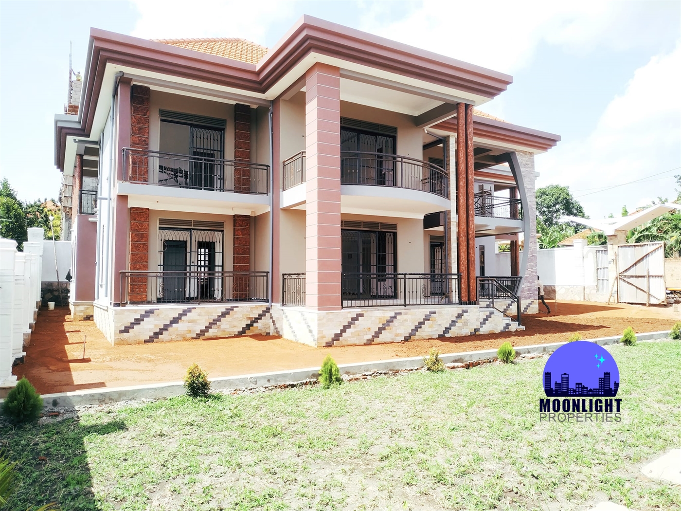 Mansion for sale in Kungu Wakiso