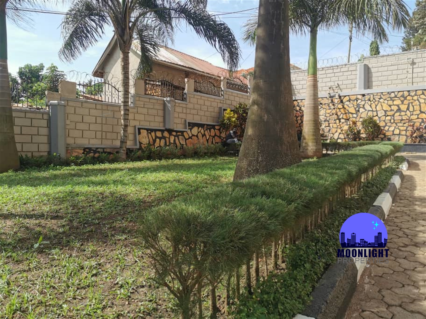 Storeyed house for rent in Kyanja Kampala