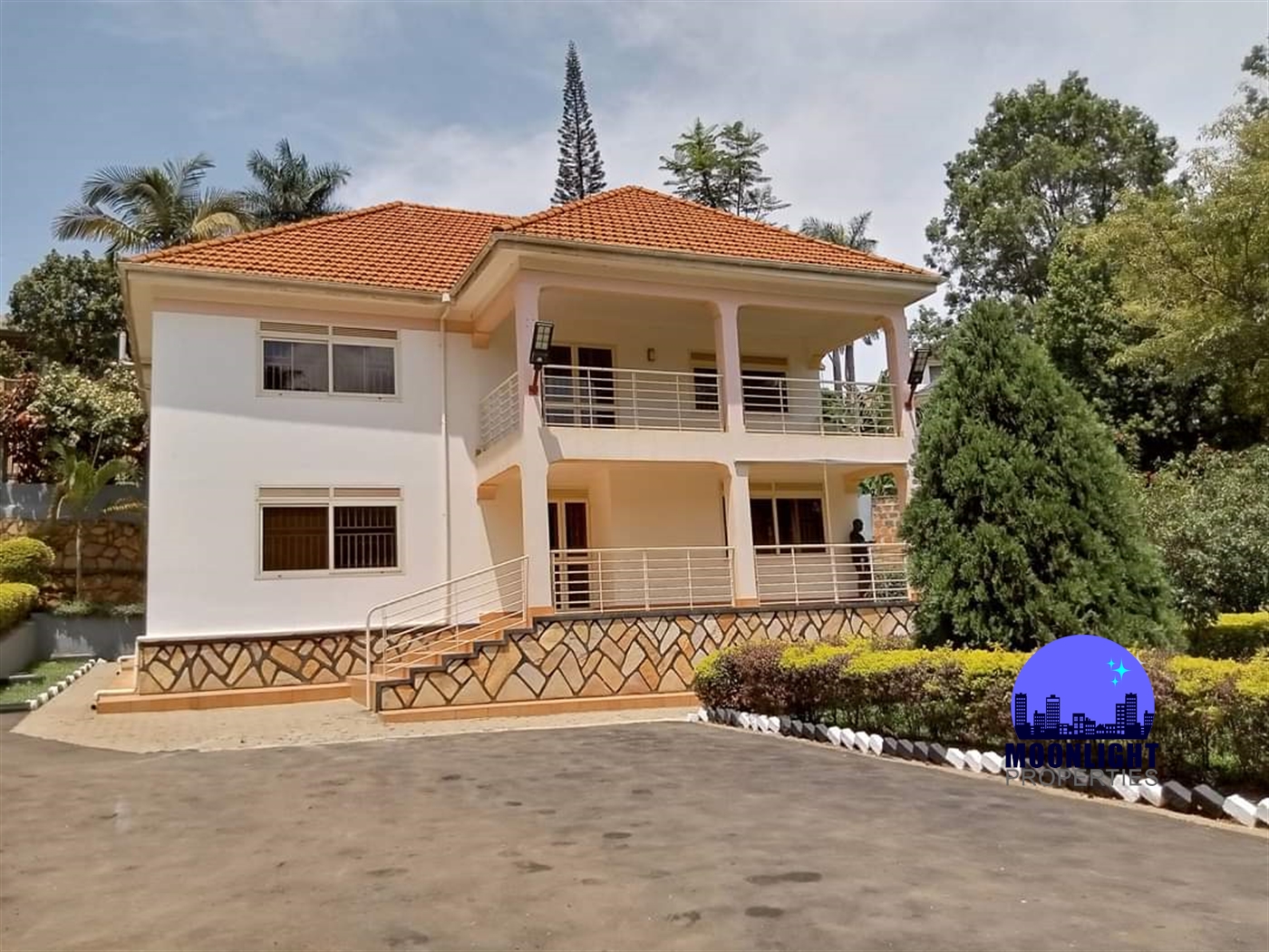 Storeyed house for rent in Naguru Kampala