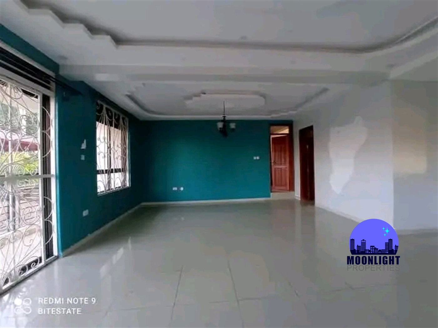 Duplex for rent in Kiwaatule Kampala