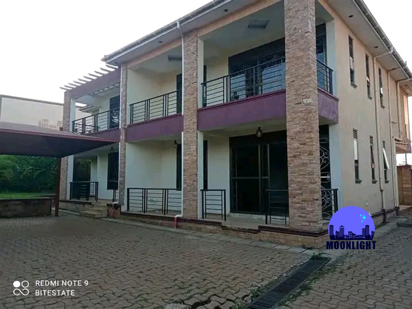 Duplex for rent in Kiwaatule Kampala