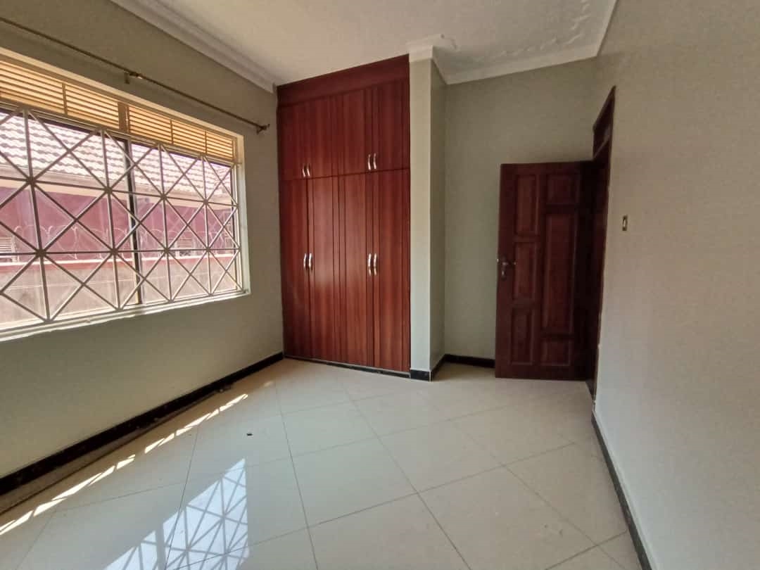 Bungalow for rent in Kira Wakiso