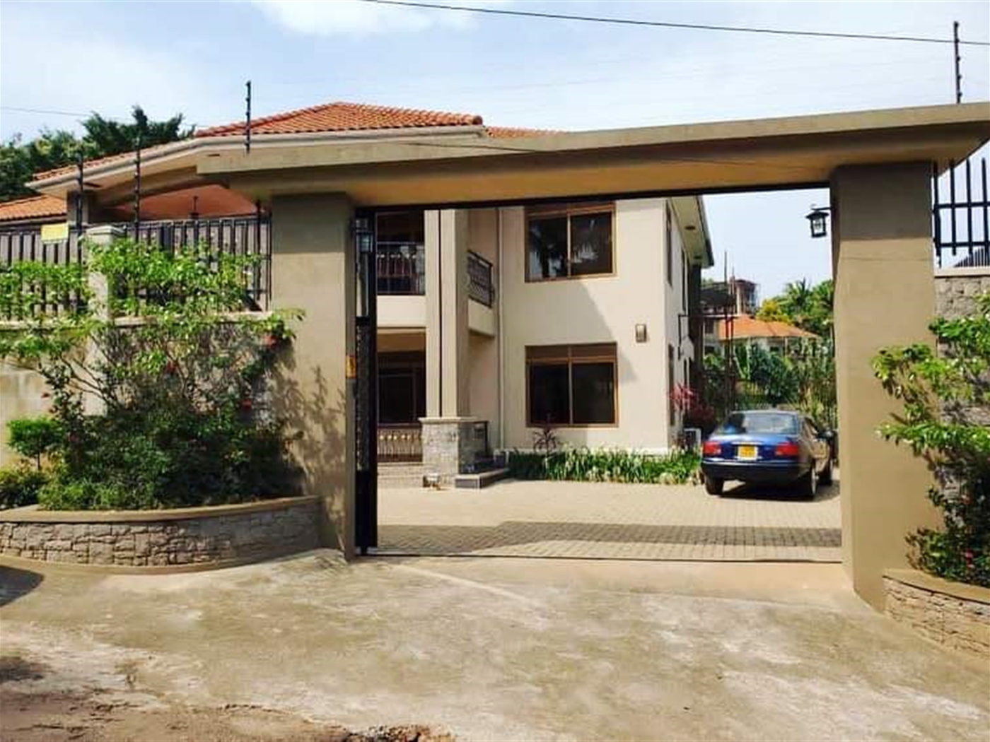 Mansion for sale in Muyenga Kampala