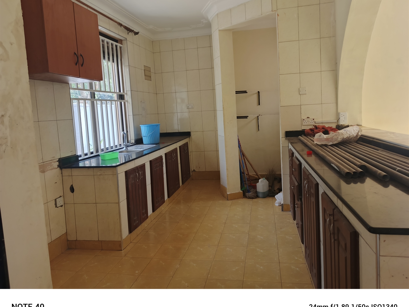 Duplex for rent in Bugoloobi Kampala