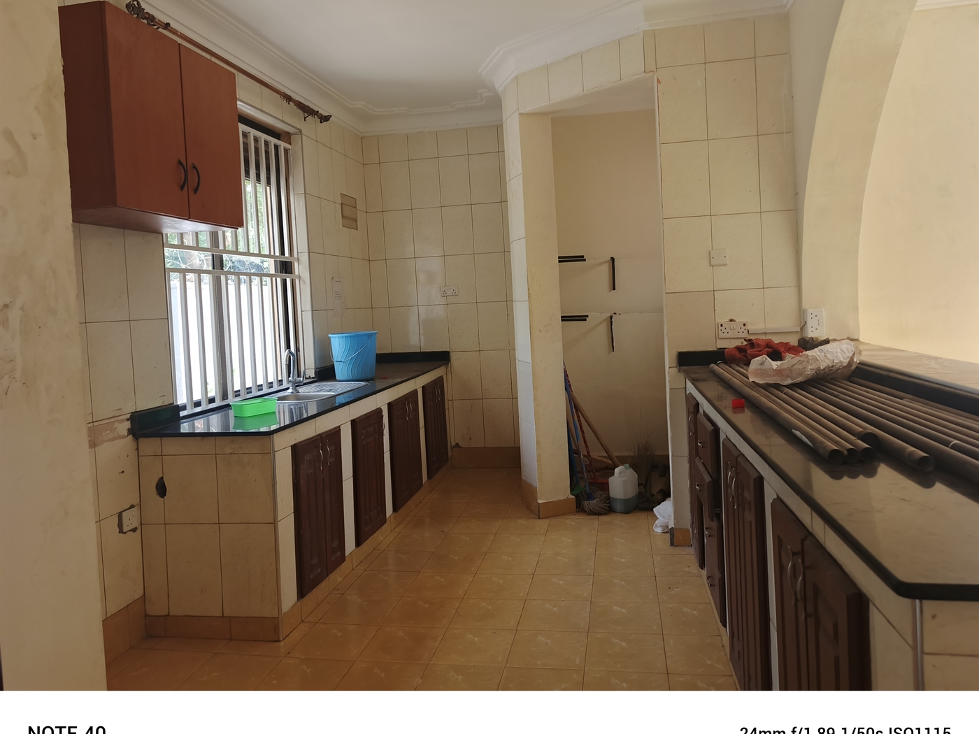 Duplex for rent in Bugoloobi Kampala