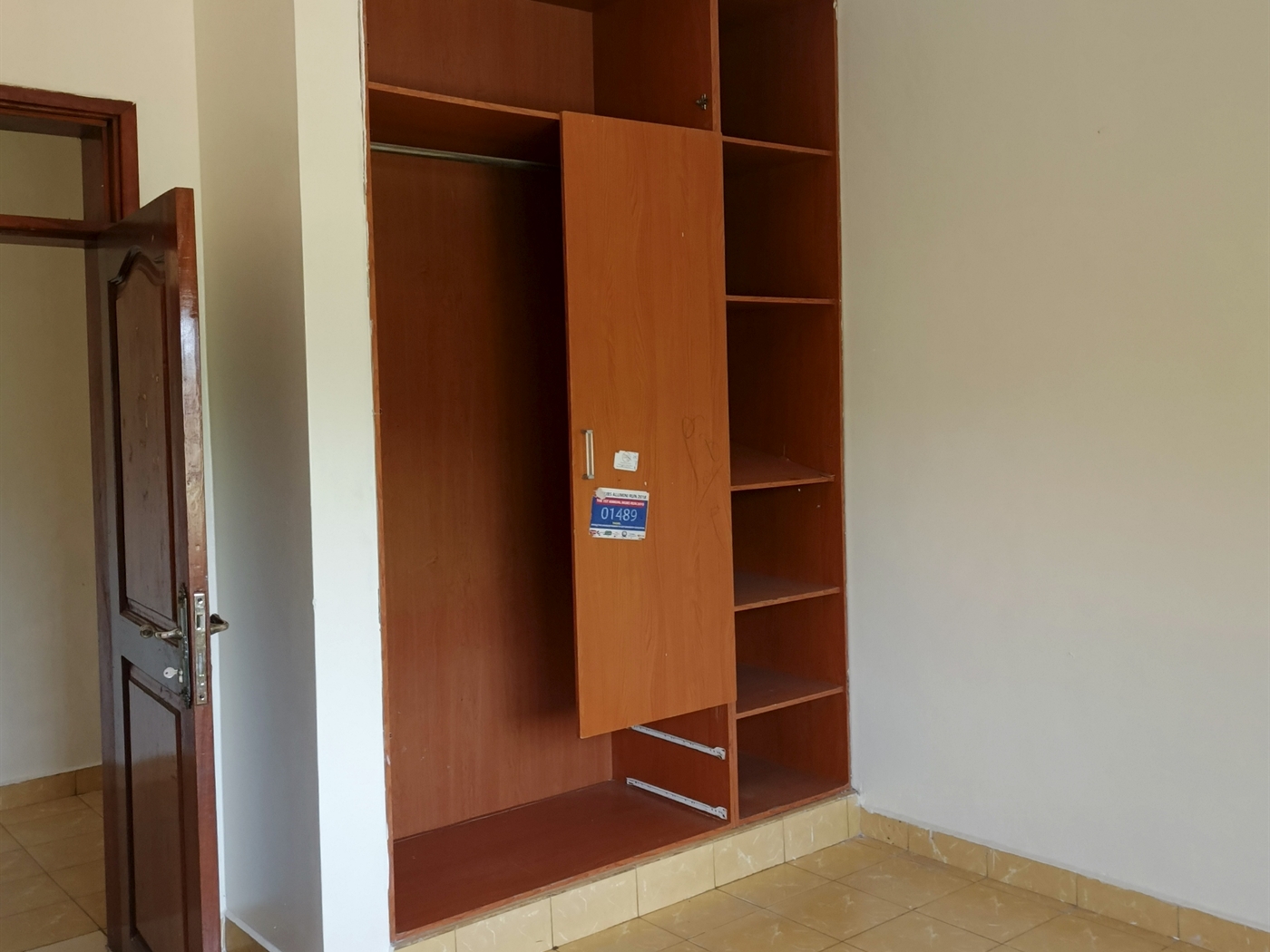 Duplex for rent in Bugoloobi Kampala