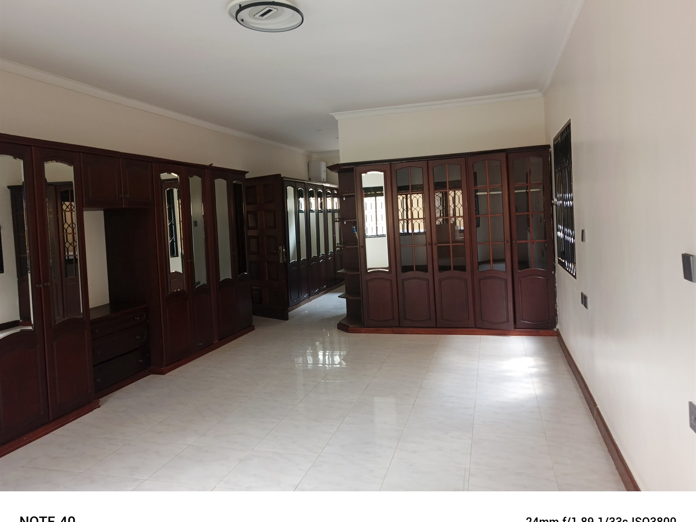 Bungalow for rent in Bugoloobi Kampala