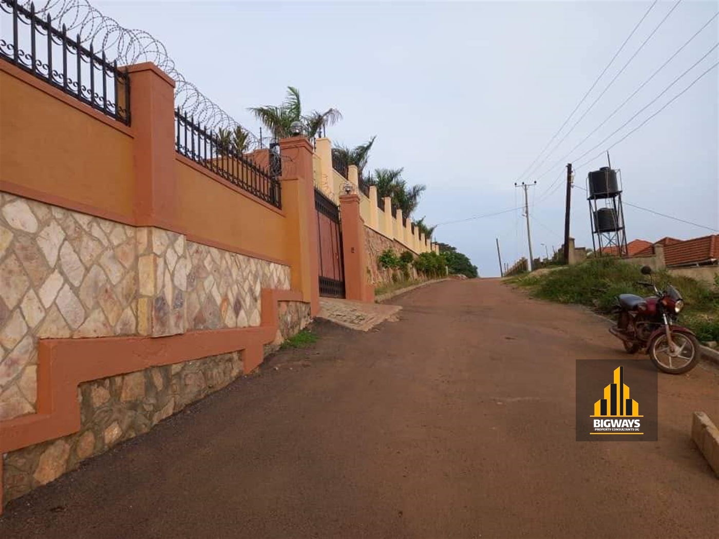 Mansion for sale in Akright Wakiso