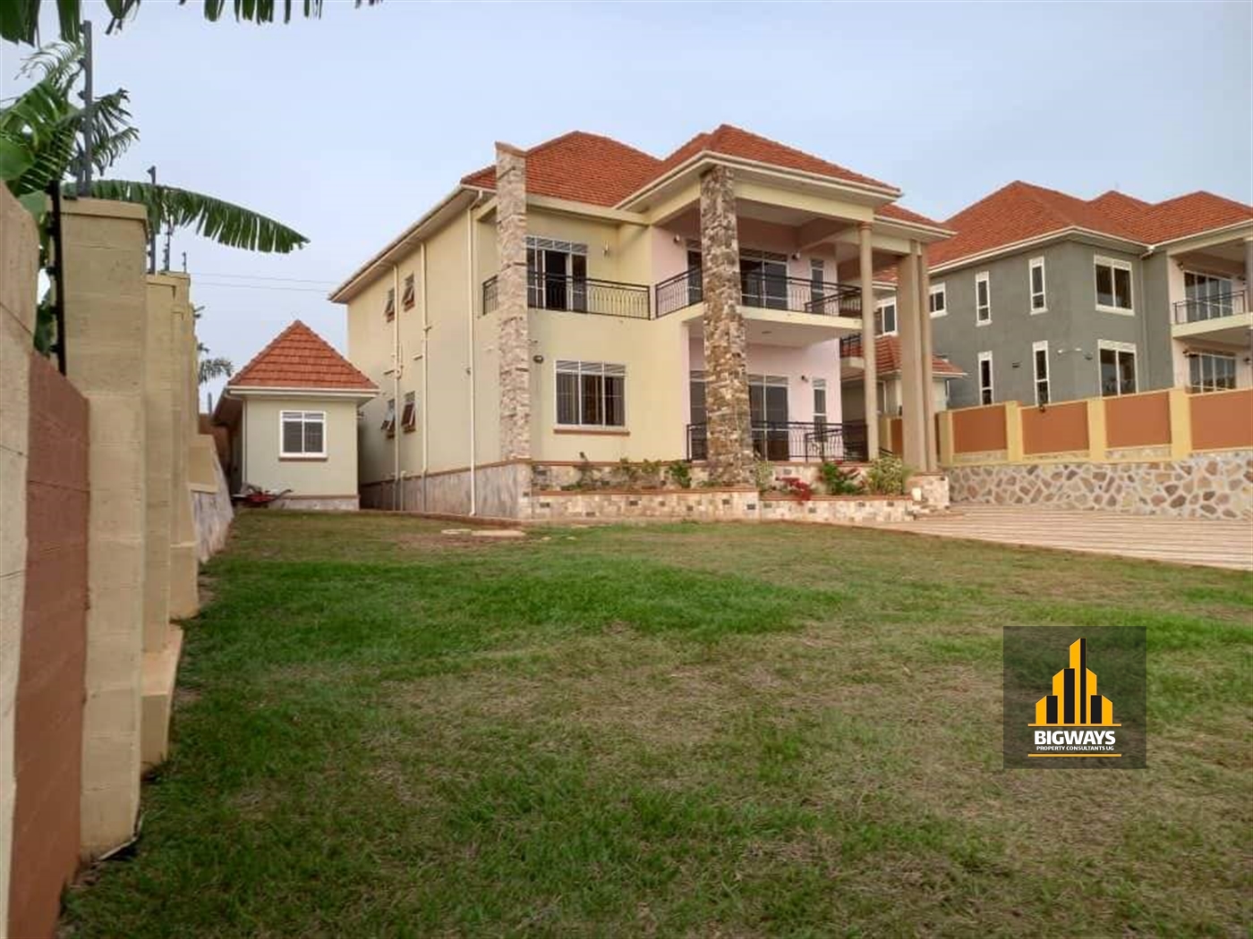 Mansion for sale in Akright Wakiso