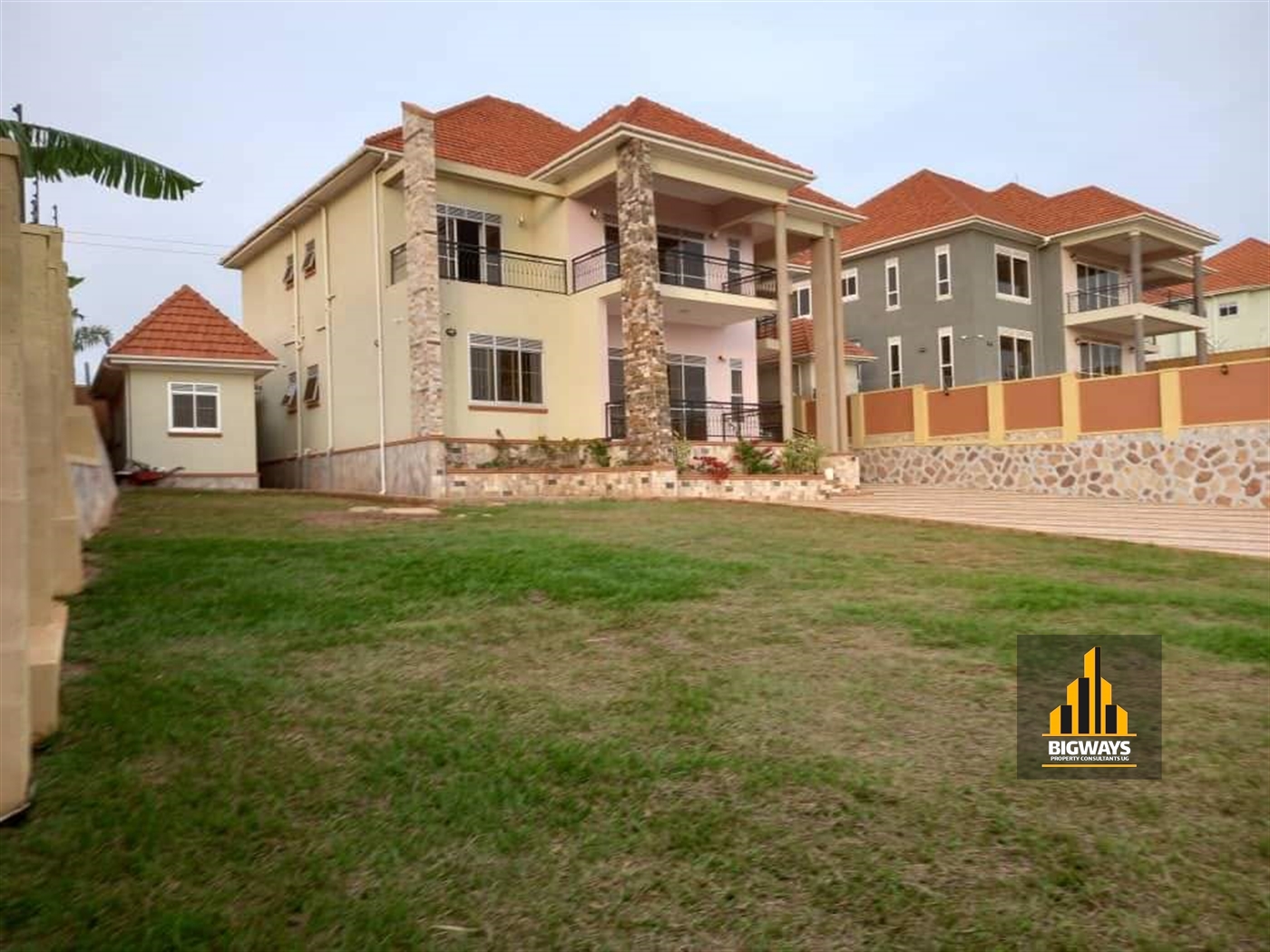 Mansion for sale in Akright Wakiso