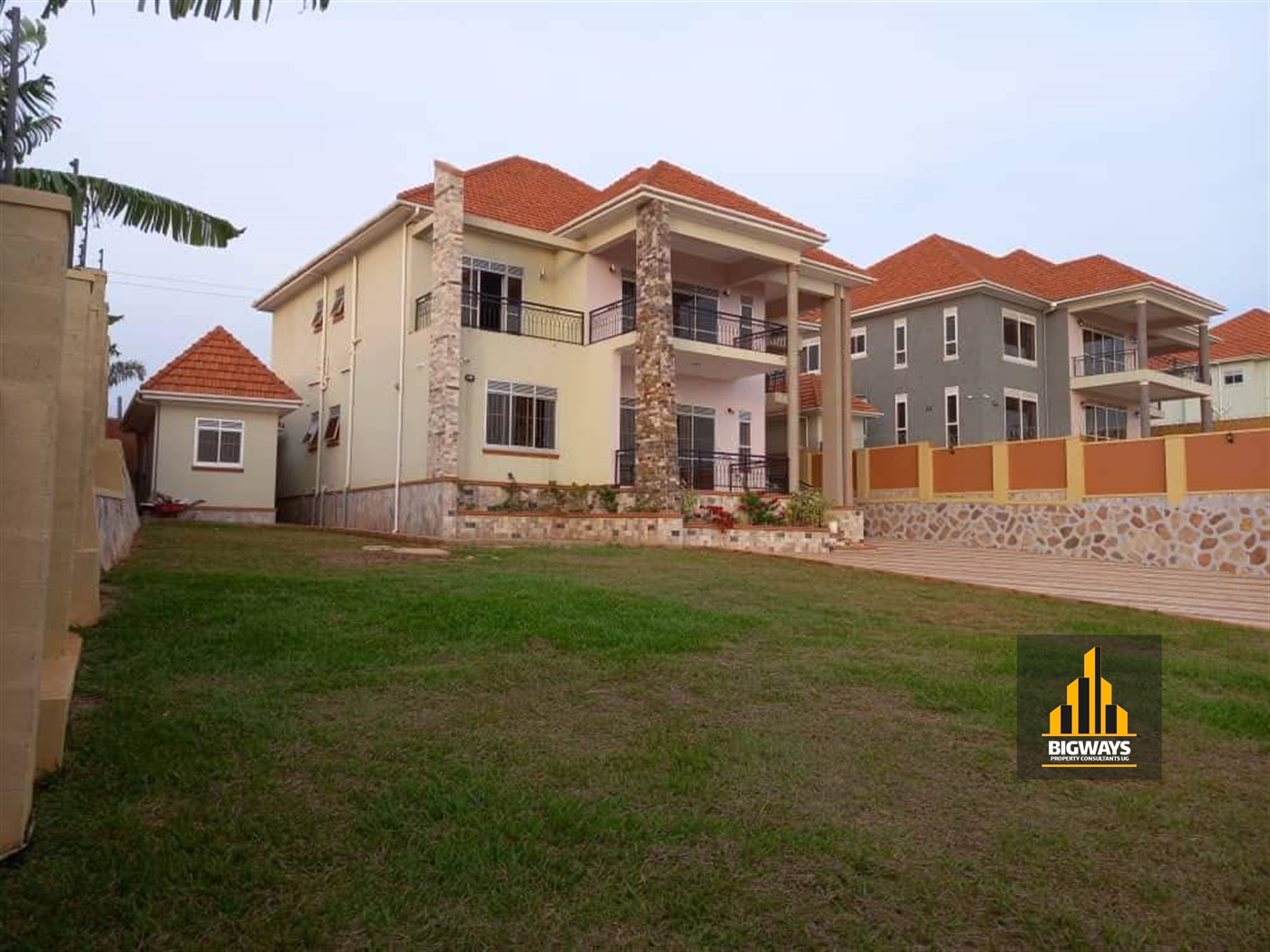 Mansion for sale in Akright Wakiso