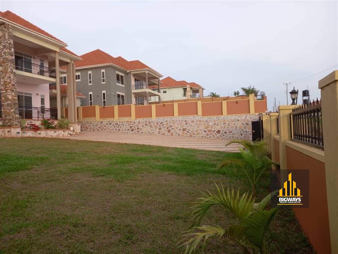 Mansion for sale in Akright Wakiso