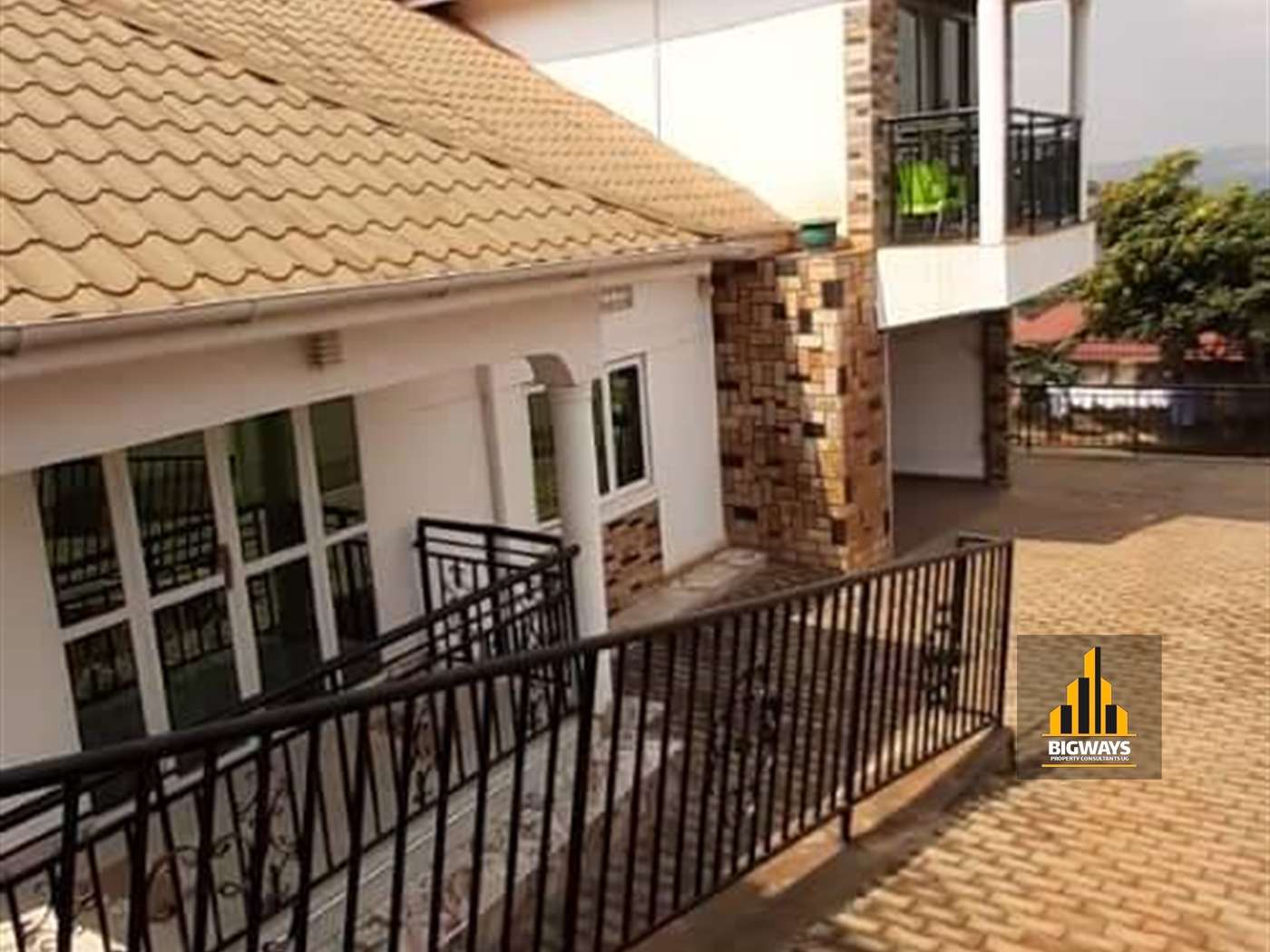 Storeyed house for sale in Seguku Wakiso