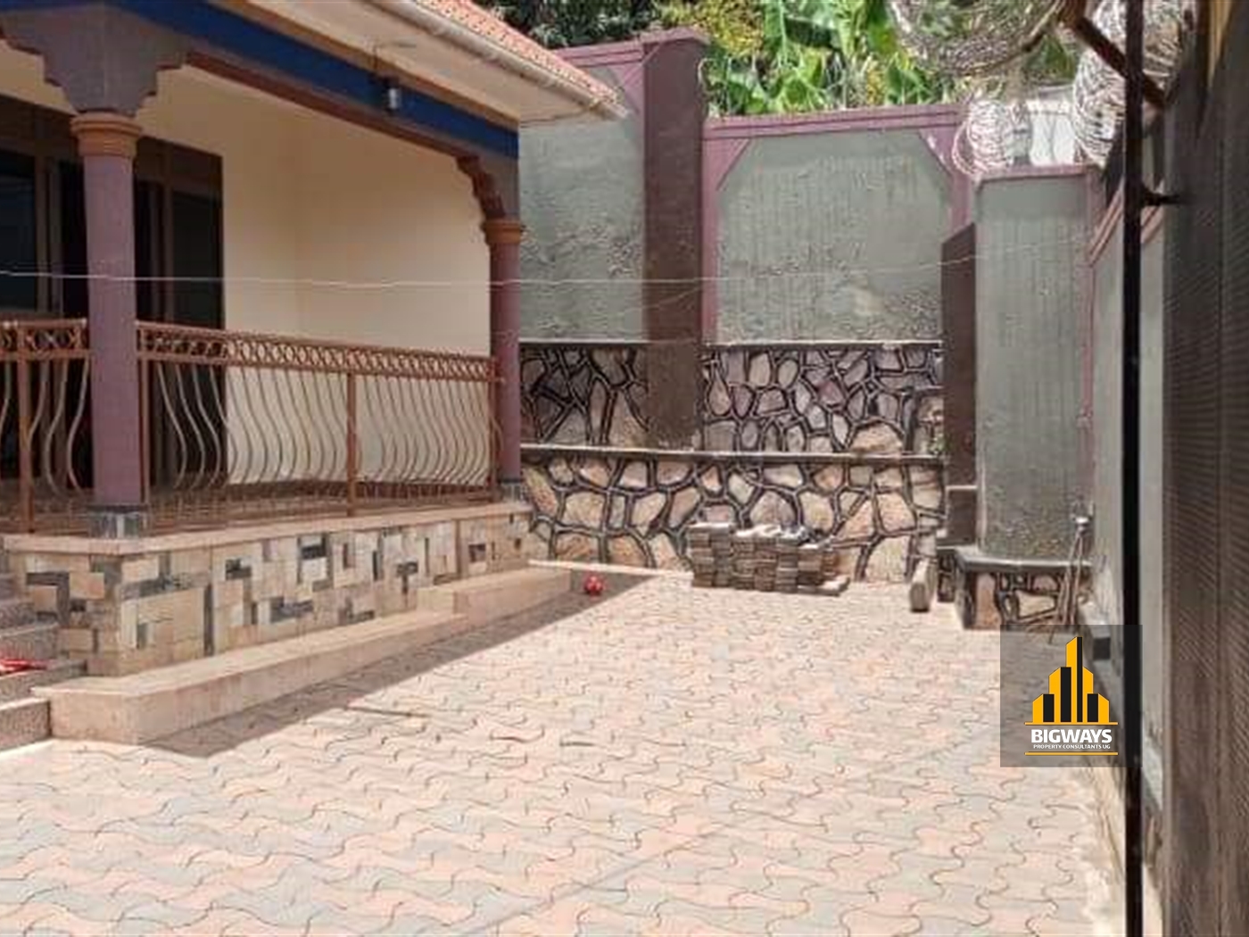 Bungalow for sale in Zana Wakiso