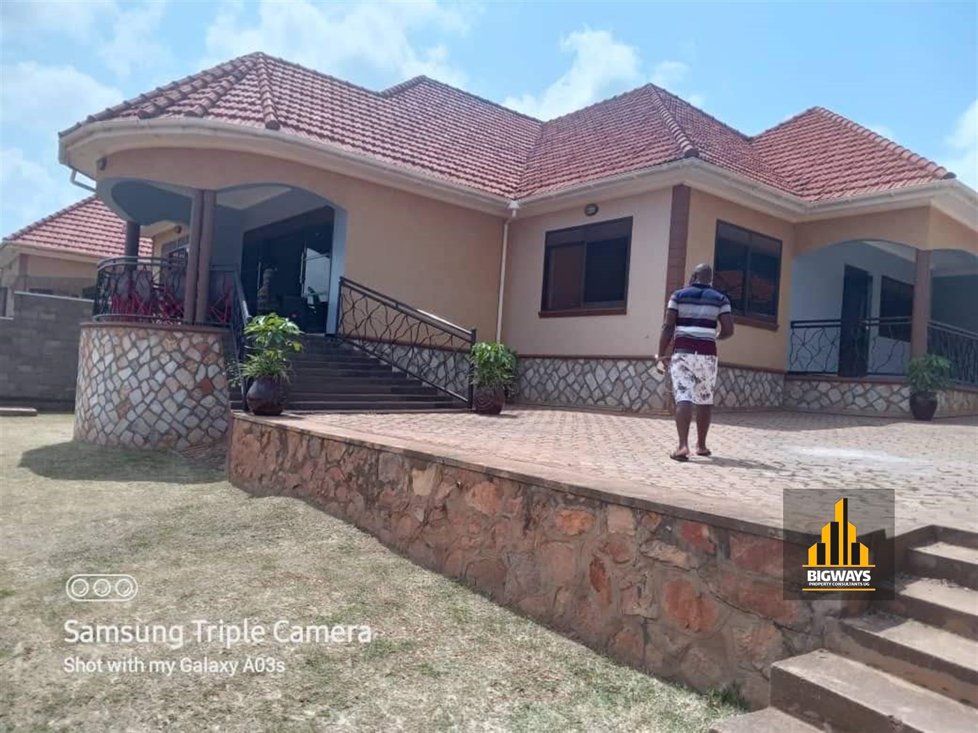 Bungalow for sale in Kyaliwajjala Wakiso