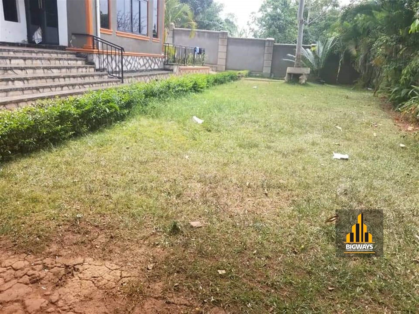 Storeyed house for sale in Maya Wakiso