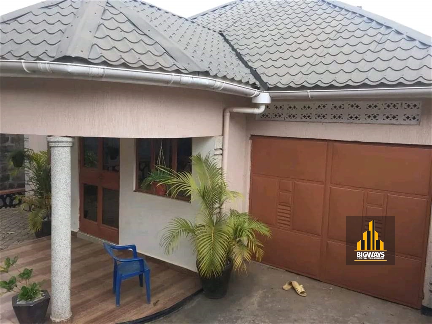 Bungalow for sale in Muyenga Kampala