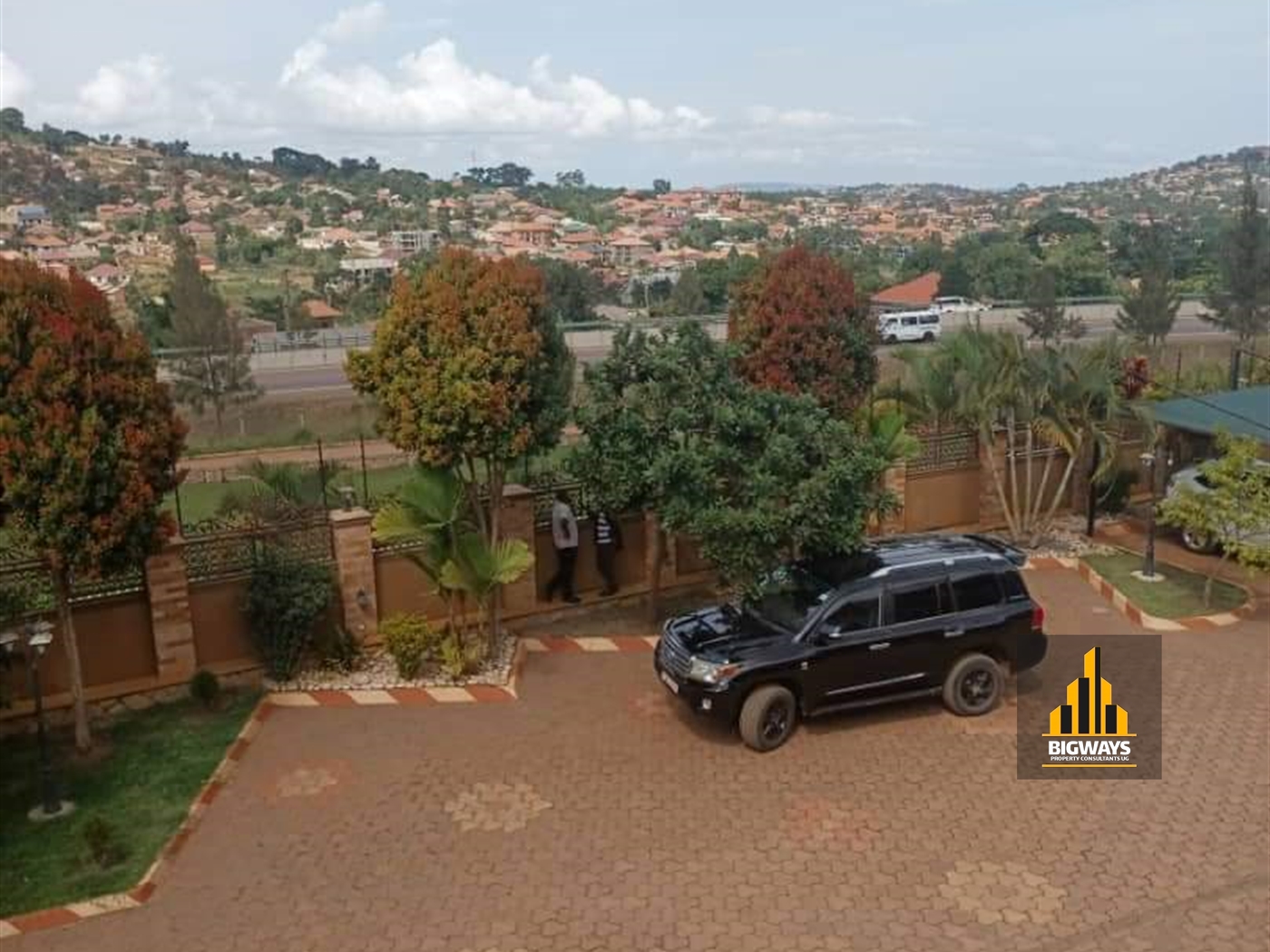 Mansion for sale in Kitende Wakiso